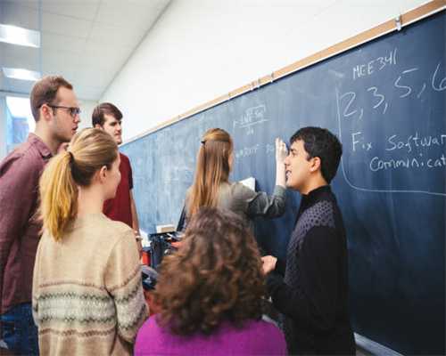 南充市委常委胡斌主持召开南充桑茶营销座谈会