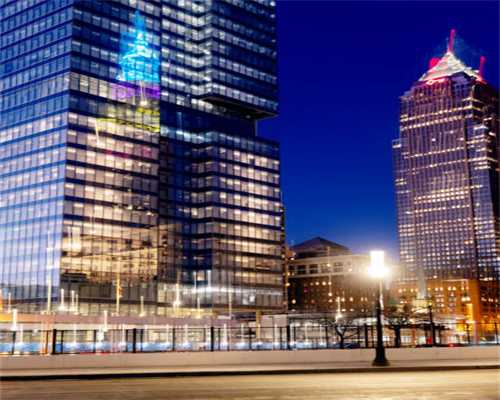 奈雪的茶实行无接触配送，堂食外卖使用安心卡保证可追溯