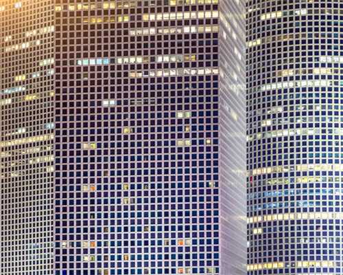 奶茶与荣耀：一场战斗的爽然经历 在黎明的第一缕晨光中