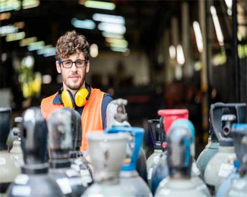 生命如茶，有浓有淡，有香有苦