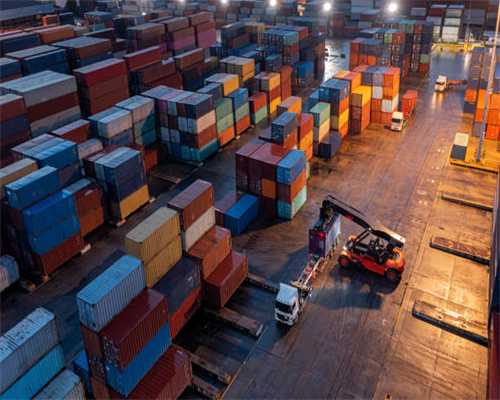 刘益谦曾是出租车司机，47岁亏7亿，今身家365亿，2.8亿茶杯喝茶